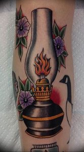 фото тату горящая свеча 20.03.2019 №097 - tattoo burning candle - tattoo-photo.ru