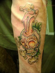 фото тату на руке со свечей 20.03.2019 №018 - tattoo on the arm with a cand - tattoo-photo.ru