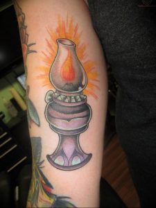 фото тату на руке со свечей 20.03.2019 №042 - tattoo on the arm with a cand - tattoo-photo.ru