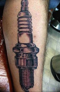 фото тату свеча зажигания 20.03.2019 №019 - tattoo spark plug - tattoo-photo.ru