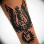 фото тату свеча зажигания 20.03.2019 №023 - tattoo spark plug - tattoo-photo.ru