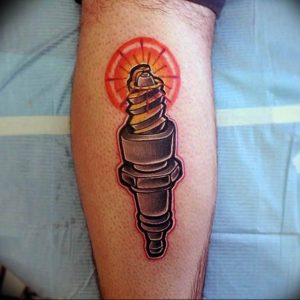 фото тату свеча зажигания 20.03.2019 №025 - tattoo spark plug - tattoo-photo.ru