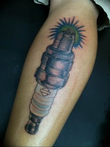 фото тату свеча зажигания 20.03.2019 №032 - tattoo spark plug - tattoo-photo.ru