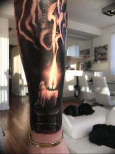 фото тату свеча на предплечье 20.03.2019 №029 - forearm candle tattoo - tattoo-photo.ru