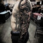 фото тату со свечой 20.03.2019 №010 - candle tattoo - tattoo-photo.ru