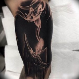 фото тату со свечой 20.03.2019 №041 - candle tattoo - tattoo-photo.ru