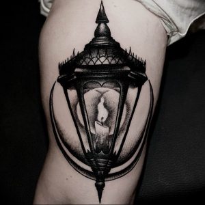 фото тату фонарь со свечой 20.03.2019 №017 - tattoo lantern with a candle - tattoo-photo.ru