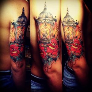 фото тату фонарь со свечой 20.03.2019 №018 - tattoo lantern with a candle - tattoo-photo.ru