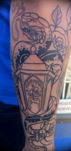 фото тату фонарь со свечой 20.03.2019 №029 - tattoo lantern with a candle - tattoo-photo.ru