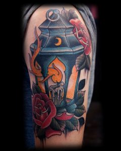 фото тату фонарь со свечой 20.03.2019 №037 - tattoo lantern with a candle - tattoo-photo.ru