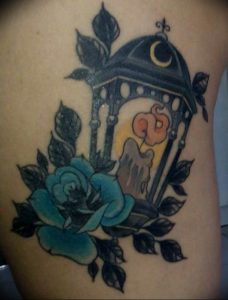 фото тату фонарь со свечой 20.03.2019 №054 - tattoo lantern with a candle - tattoo-photo.ru
