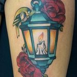 фото тату фонарь со свечой 20.03.2019 №068 - tattoo lantern with a candle - tattoo-photo.ru