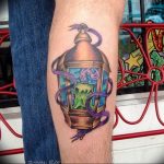 фото тату фонарь со свечой 20.03.2019 №070 - tattoo lantern with a candle - tattoo-photo.ru