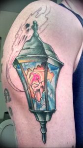 фото тату фонарь со свечой 20.03.2019 №091 - tattoo lantern with a candle - tattoo-photo.ru