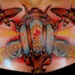 фото тату фонарь со свечой 20.03.2019 №093 - tattoo lantern with a candle - tattoo-photo.ru