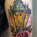 фото тату фонарь со свечой 20.03.2019 №119 - tattoo lantern with a candle - tattoo-photo.ru