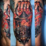 фото тату фонарь со свечой 20.03.2019 №121 - tattoo lantern with a candle - tattoo-photo.ru