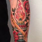 фото тату фонарь со свечой 20.03.2019 №122 - tattoo lantern with a candle - tattoo-photo.ru