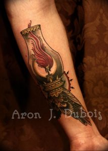 фото тату фонарь со свечой 20.03.2019 №127 - tattoo lantern with a candle - tattoo-photo.ru