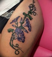 Фото тату цветок колокольчики 15.04.2019 №046 — ideas flower bells tattoo — tattoo-photo.ru
