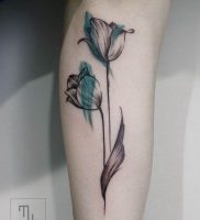 фото мини тату тюльпан 06.04.2019 №023 — mini tattoo tulip — tattoo-photo.ru