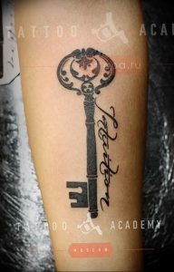 фото тату Ключ 03.05.2019 №139 - tattoo key - tattoo-photo.ru