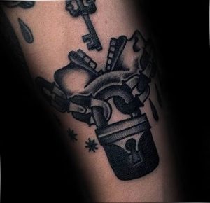 фото тату Ключ 03.05.2019 №351 - tattoo key - tattoo-photo.ru
