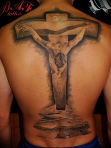 фото тату Распятие 01.05.2019 №016 - crucifix tattoo - tattoo-photo.ru