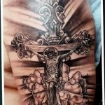 фото тату Распятие 01.05.2019 №033 - crucifix tattoo - tattoo-photo.ru
