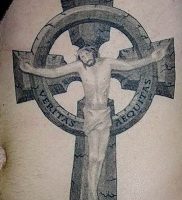 фото тату Распятие 01.05.2019 №057 — crucifix tattoo — tattoo-photo.ru