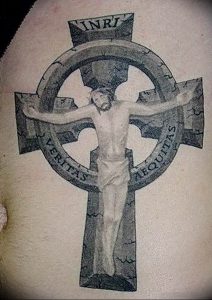 фото тату Распятие 01.05.2019 №057 - crucifix tattoo - tattoo-photo.ru