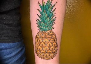 фото тату ананас 24.04.2019 №009 - tattoo pineapple - tattoo-photo.ru