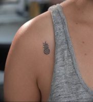 фото тату ананас 24.04.2019 №022 — tattoo pineapple — tattoo-photo.ru