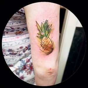 фото тату ананас 24.04.2019 №086 - tattoo pineapple - tattoo-photo.ru