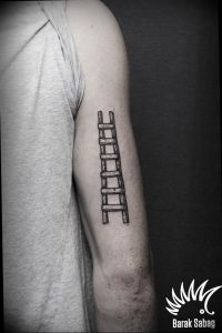 фото тату лестница 15.04.2019 №005 - tattoo ladder - tattoo-photo.ru
