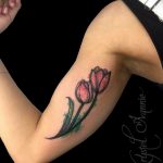 фото тату тюльпан 06.04.2019 №053 - tattoo tulip - tattoo-photo.ru