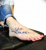 Фото тату цветок колокольчики 15.04.2019 №048 — ideas flower bells tattoo — tattoo-photo.ru