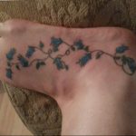 Фото тату цветок колокольчики 15.04.2019 №055 - ideas flower bells tattoo - tattoo-photo.ru