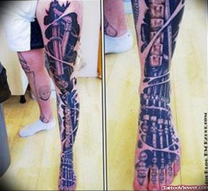 фото биомеханика тату на ноге 06.04.2019 №092 - biomechanics of a tattoo - tattoo-photo.ru