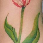 фото вариант тату цветок тюльпана 06.04.2019 №003 - tulip tattoo - tattoo-photo.ru