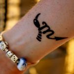 фото маленькие тату обереги 03.04.2019 №011 - small tattoos amulets - tattoo-photo.ru