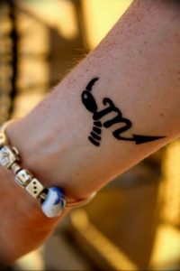 фото маленькие тату обереги 03.04.2019 №011 - small tattoos amulets - tattoo-photo.ru