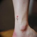 фото мини тату тюльпан 06.04.2019 №012 - mini tattoo tulip - tattoo-photo.ru