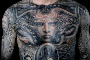 фото мужская тату биомеханика 06.04.2019 №027 - male tattoo biomechani - tattoo-photo.ru