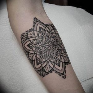 фото оберег мандала тату 03.04.2019 №005 - Mandala tattoos - tattoo-photo.ru