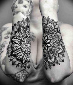 фото оберег мандала тату 03.04.2019 №043 - Mandala tattoos - tattoo-photo.ru