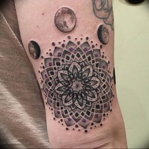 фото оберег мандала тату 03.04.2019 №045 - Mandala tattoos - tattoo-photo.ru