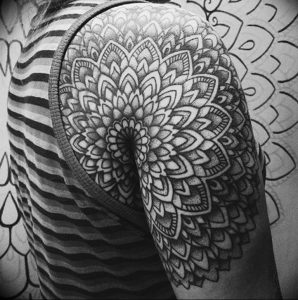 фото оберег мандала тату 03.04.2019 №069 - Mandala tattoos - tattoo-photo.ru