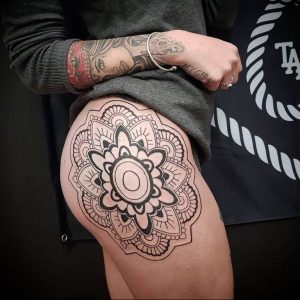 фото оберег мандала тату 03.04.2019 №076 - Mandala tattoos - tattoo-photo.ru