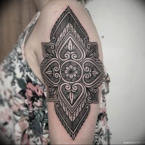 фото оберег мандала тату 03.04.2019 №086 - Mandala tattoos - tattoo-photo.ru